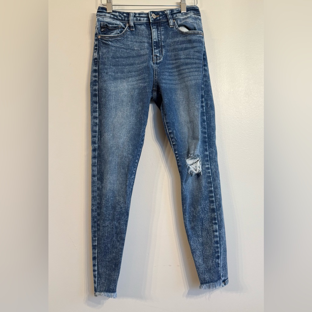 Kancan High Rise Distressed Step Hem Ankle Skinny Jeans Size 7/27 Euc